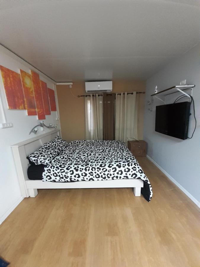 Suite- Studio- Zimmer Bet Sheʼan Extérieur photo