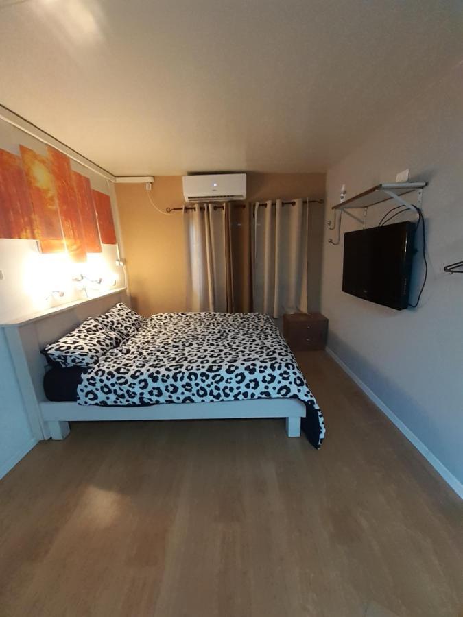Suite- Studio- Zimmer Bet Sheʼan Extérieur photo